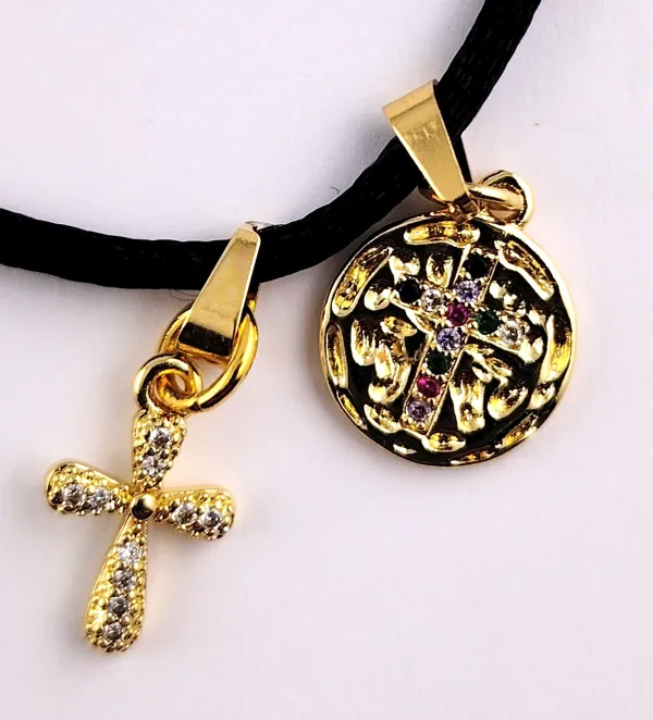 Collier cordon satin 60 cm - Médaille 8*12*1.5 mm - Croix 14*10*2 mm - Monté dans notre atelier